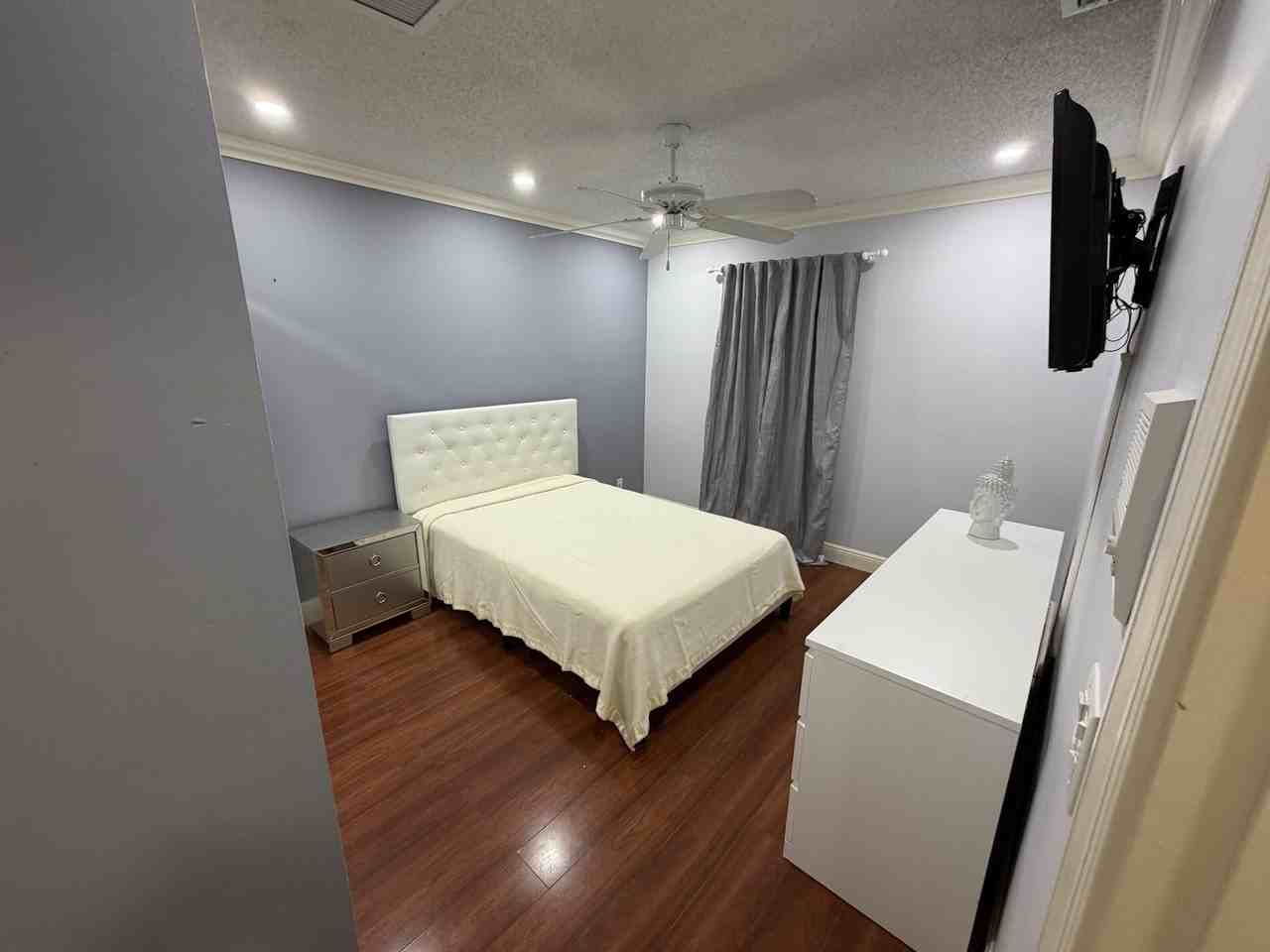 13814 Callington Dr - Photo 4 of 9