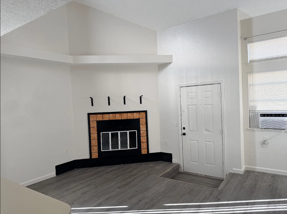 17132 E Ford Dr #1 - Photo 5 of 16