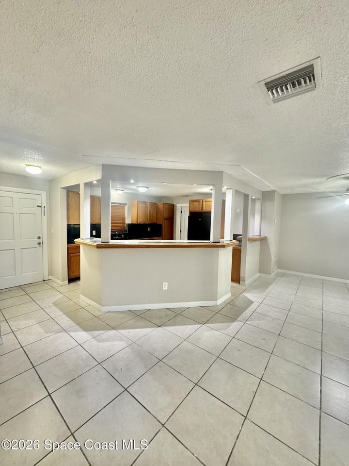 2444 Victor Rd - Photo 6 of 31