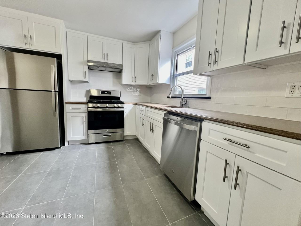 567 Armstrong Ave Unit 1 #1 - Photo 4 of 23