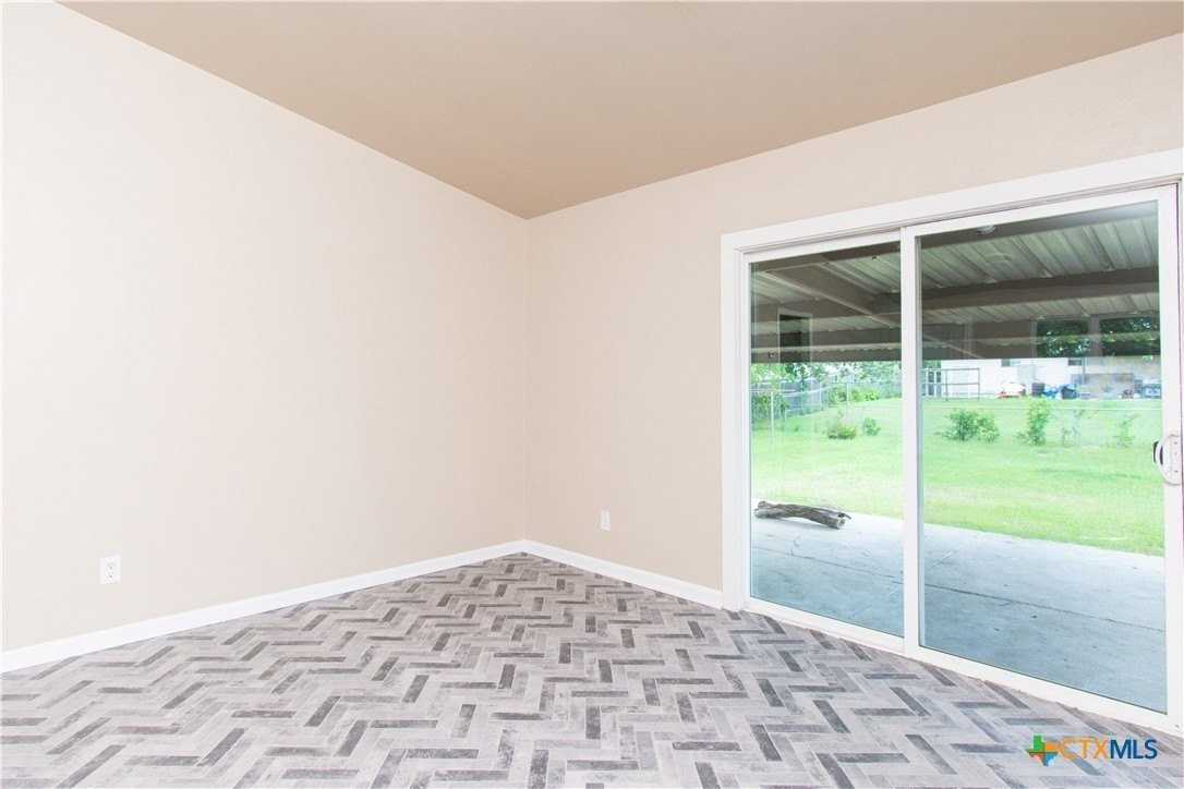 1312 Stephen St - Photo 5 of 19