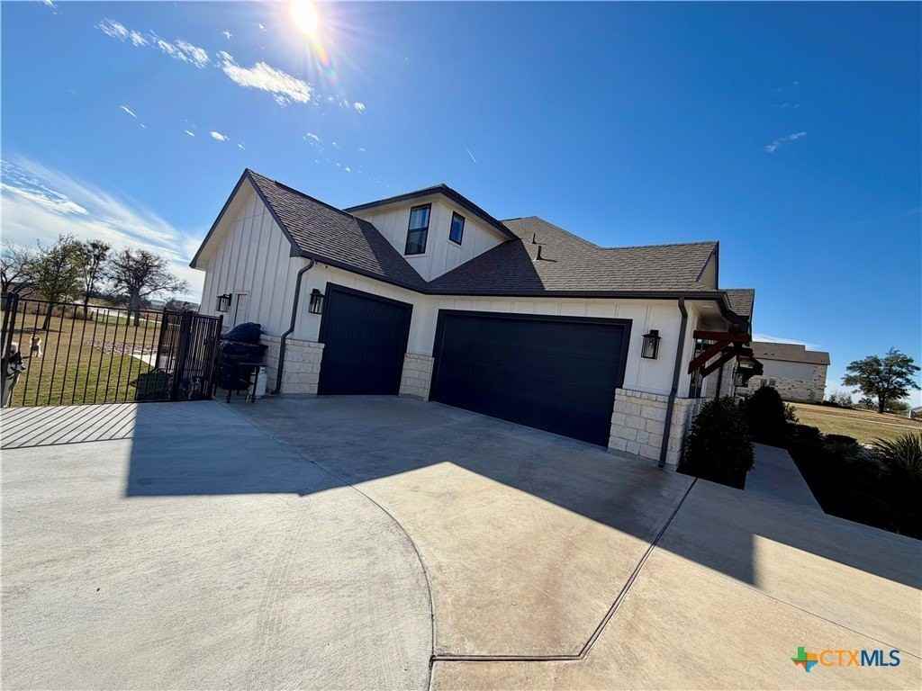 217 Northcrest Dr - Photo 2 of 13