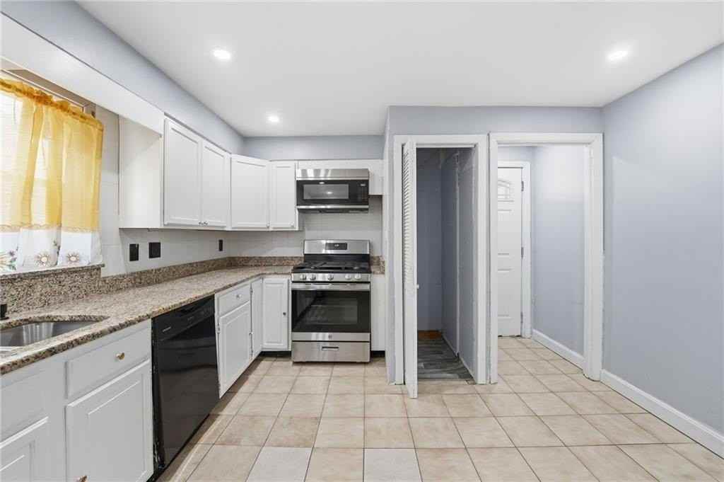 5 Bradley St Unit 1 #1 - Photo 3 of 17