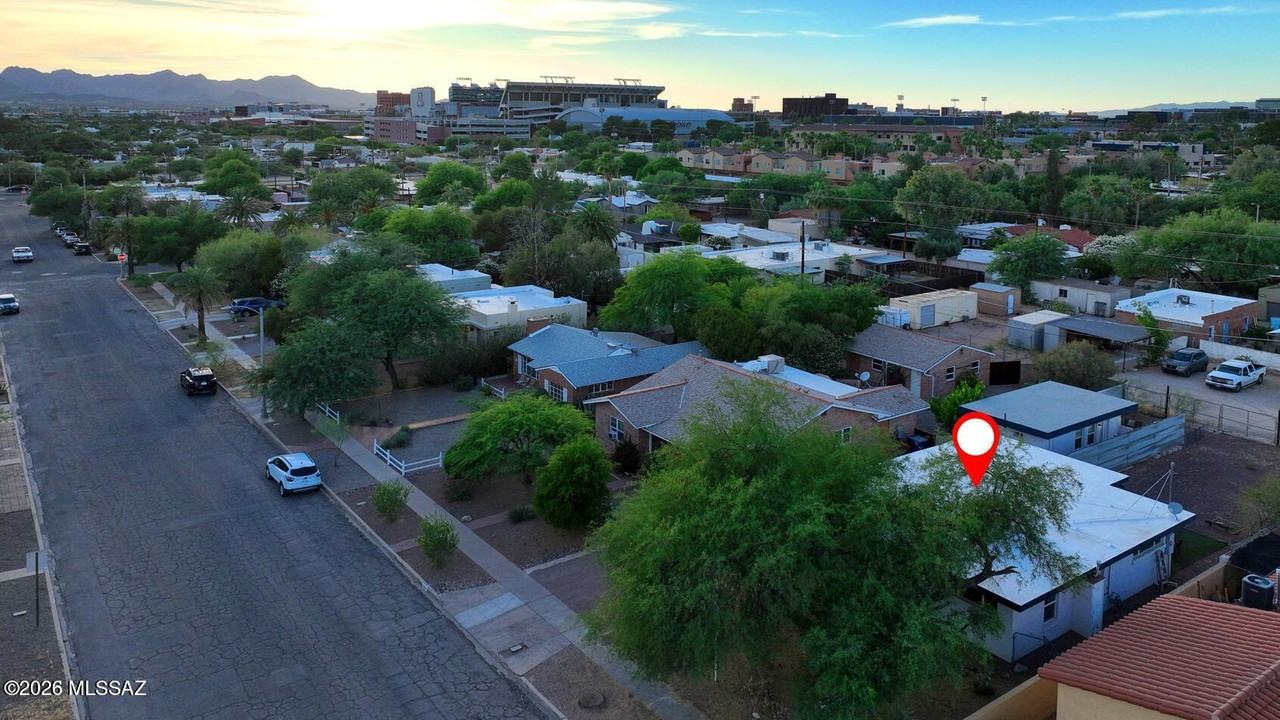 2039 E 8th St - Photo 2 of 16