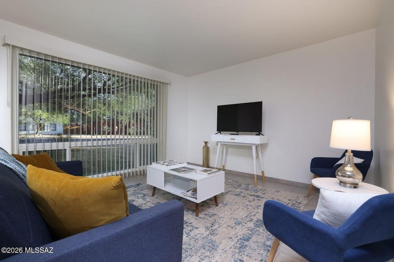 2039 E 8th St - Photo 3 of 16