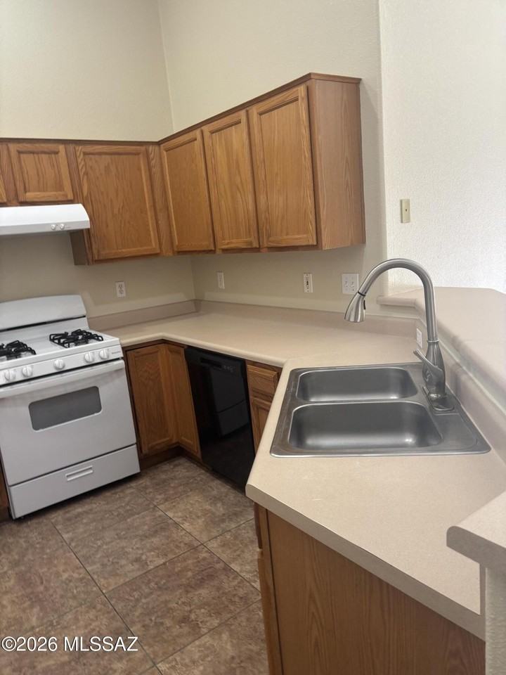 8066 E Sundew Dr - Photo 3 of 26