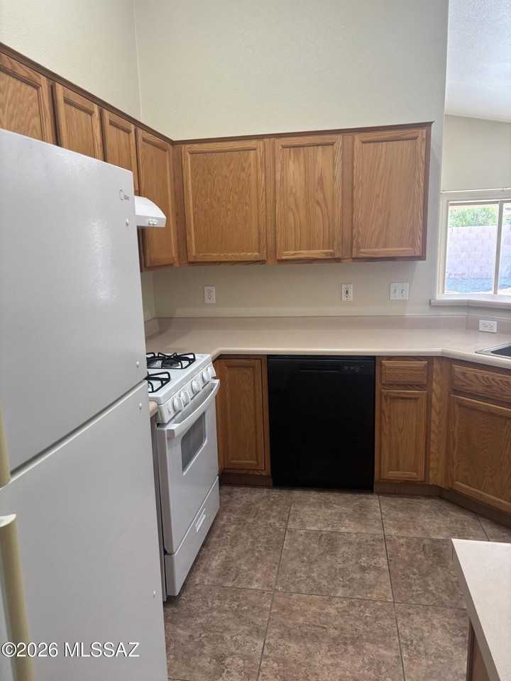 8066 E Sundew Dr - Photo 6 of 26