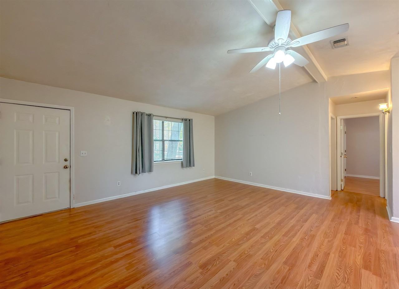 2254 Tuscavilla Rd - Photo 5 of 19