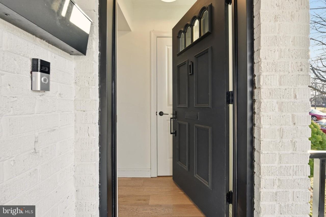 5113 4th St Nw - Photo 5 of 40