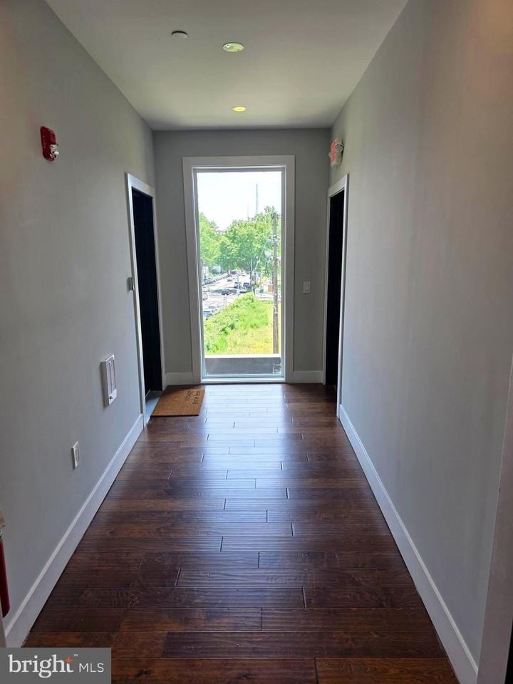 1101 Fern St Nw Unit 301 #301 - Photo 7 of 25