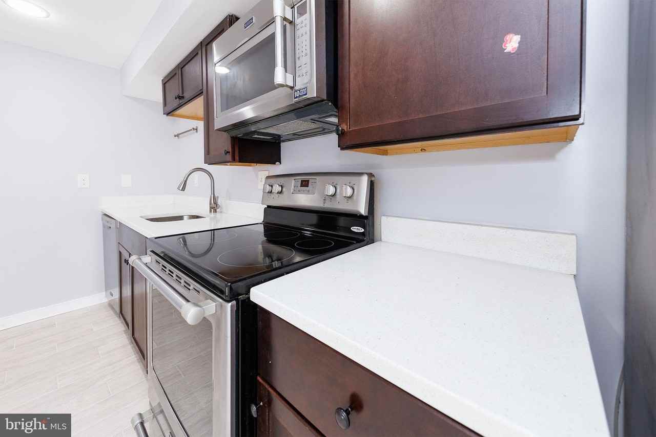 117 R St Nw Unit 2 #2 - Photo 5 of 35