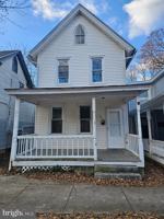 featured image of 32 N Governors Ave