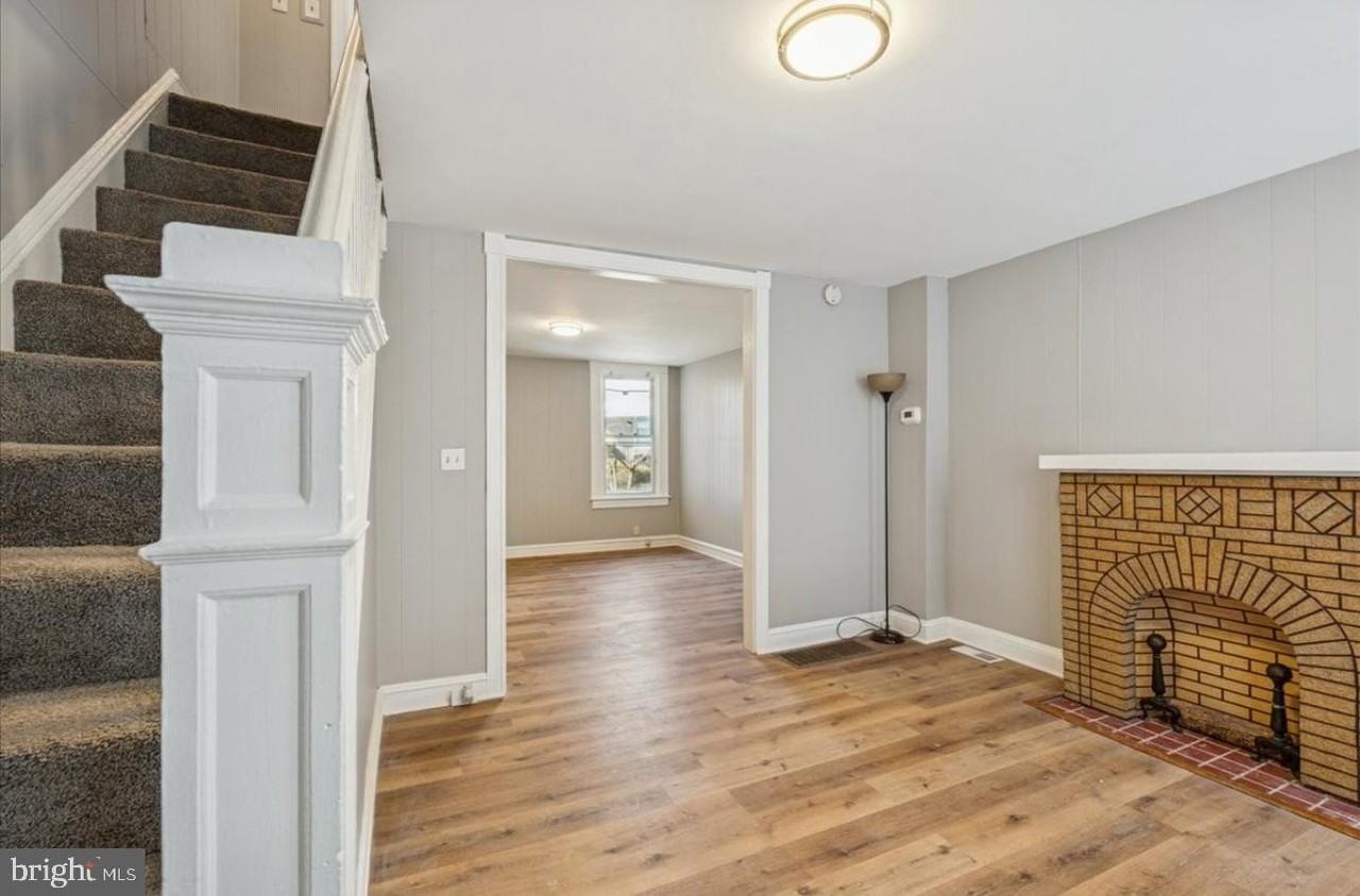 30 N Abington Ave - Photo 5 of 22