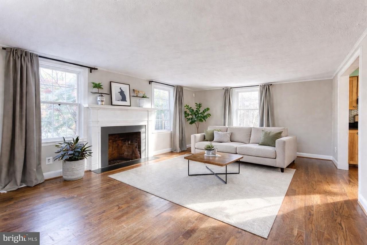 603 Park Ln - Photo 3 of 22