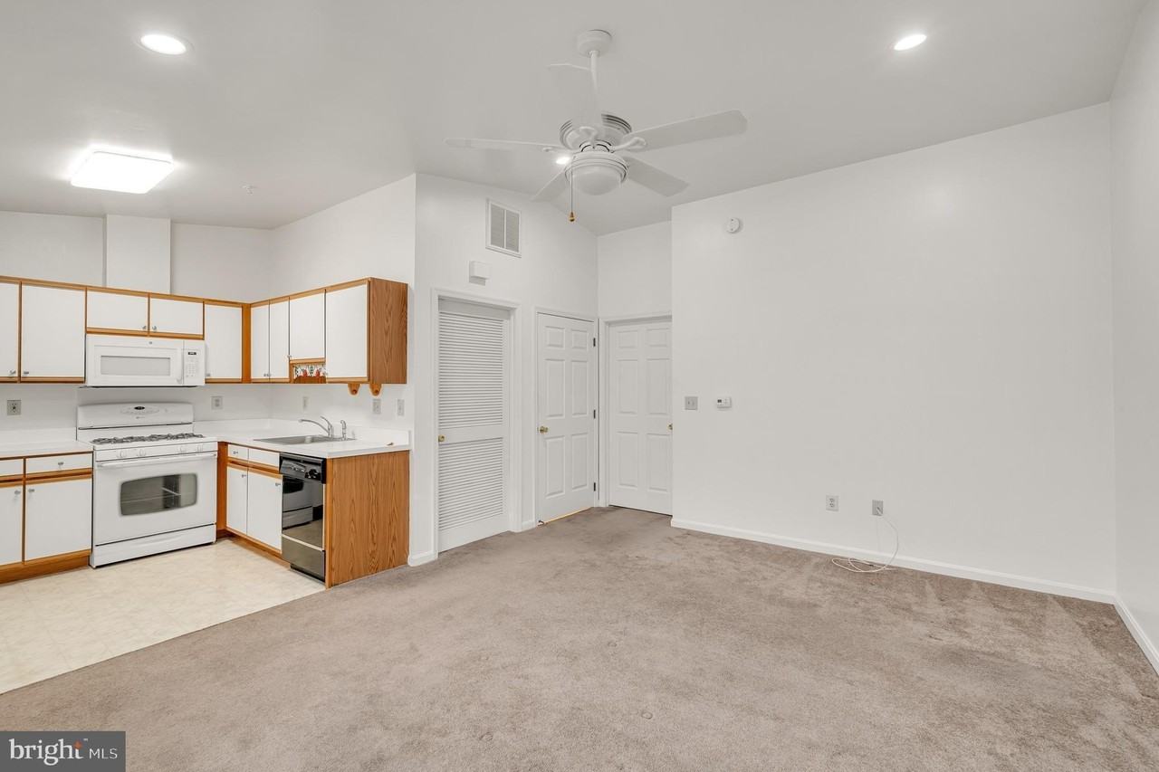 1830 Vincenza Dr Apt H #H - Photo 4 of 13