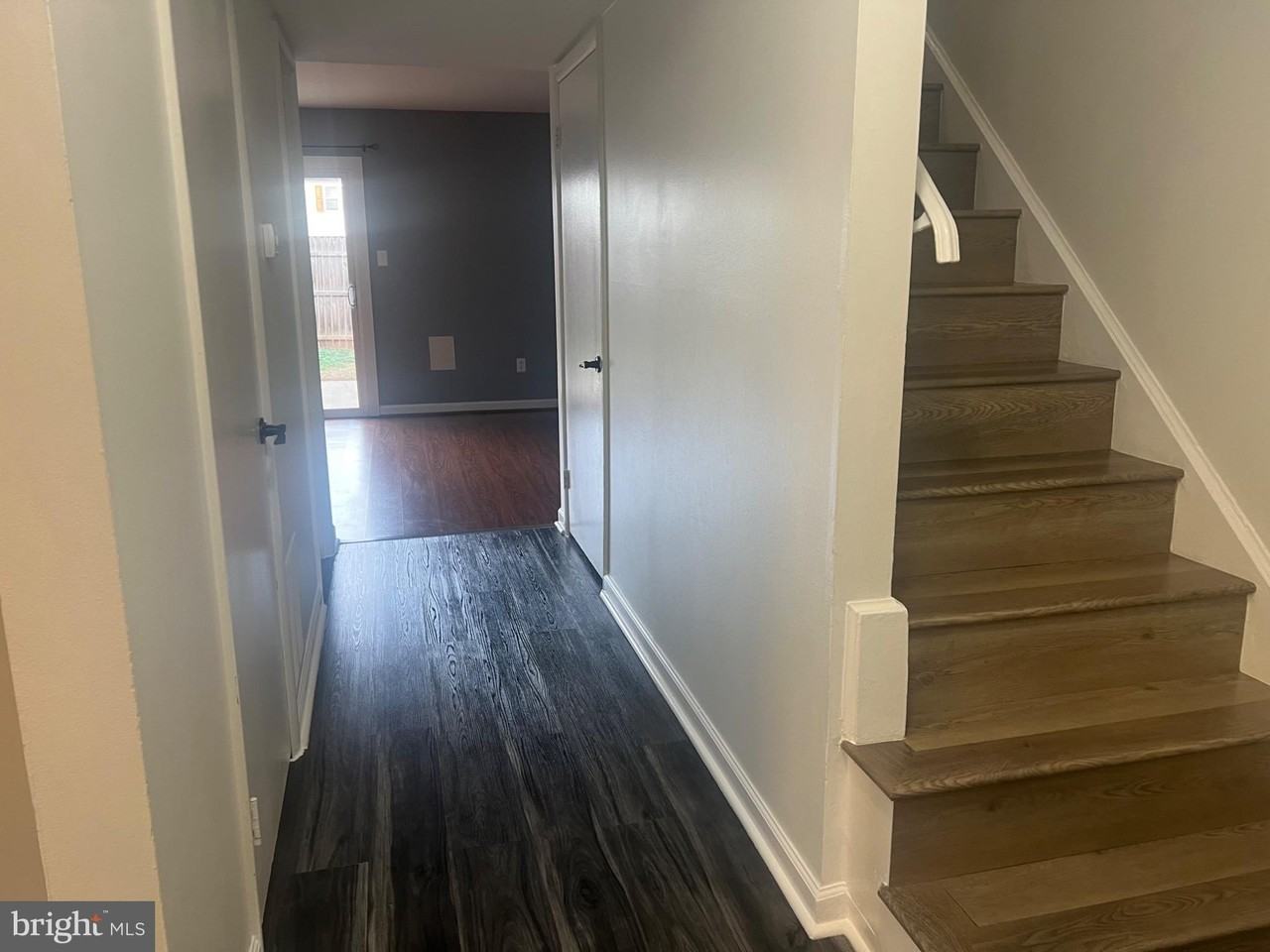 8826 Stauffer Rd - Photo 4 of 12