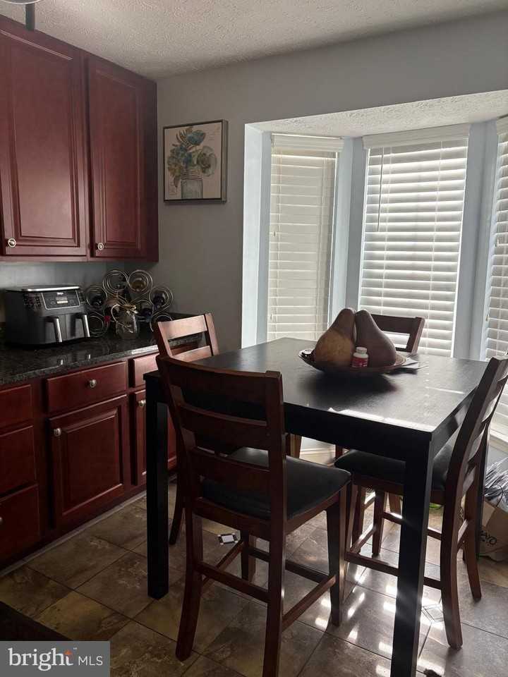 7148 Natures Rd - Photo 3 of 29