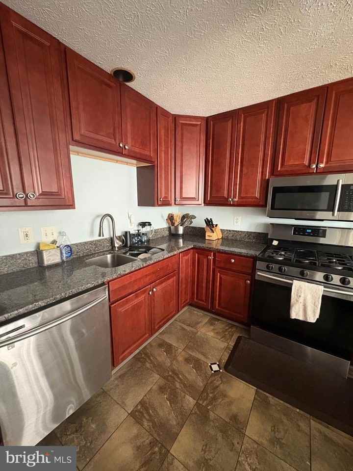 7148 Natures Rd - Photo 7 of 29