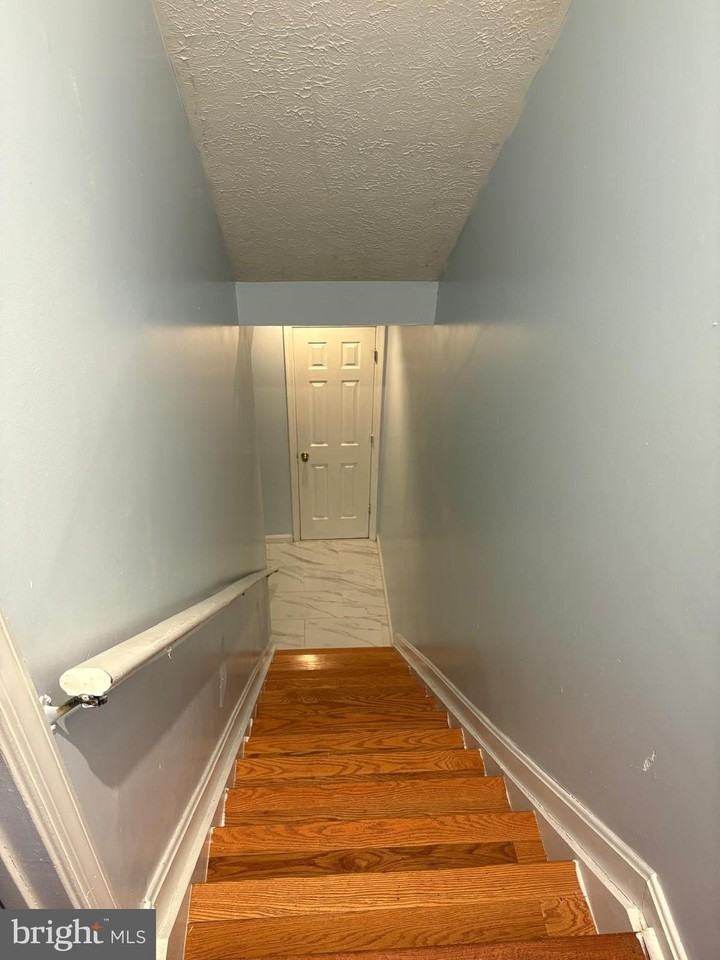 7148 Natures Rd - Photo 5 of 49