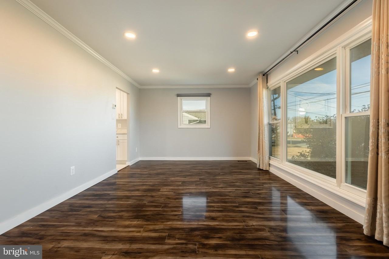 1959 Lewis Ave - Photo 3 of 34