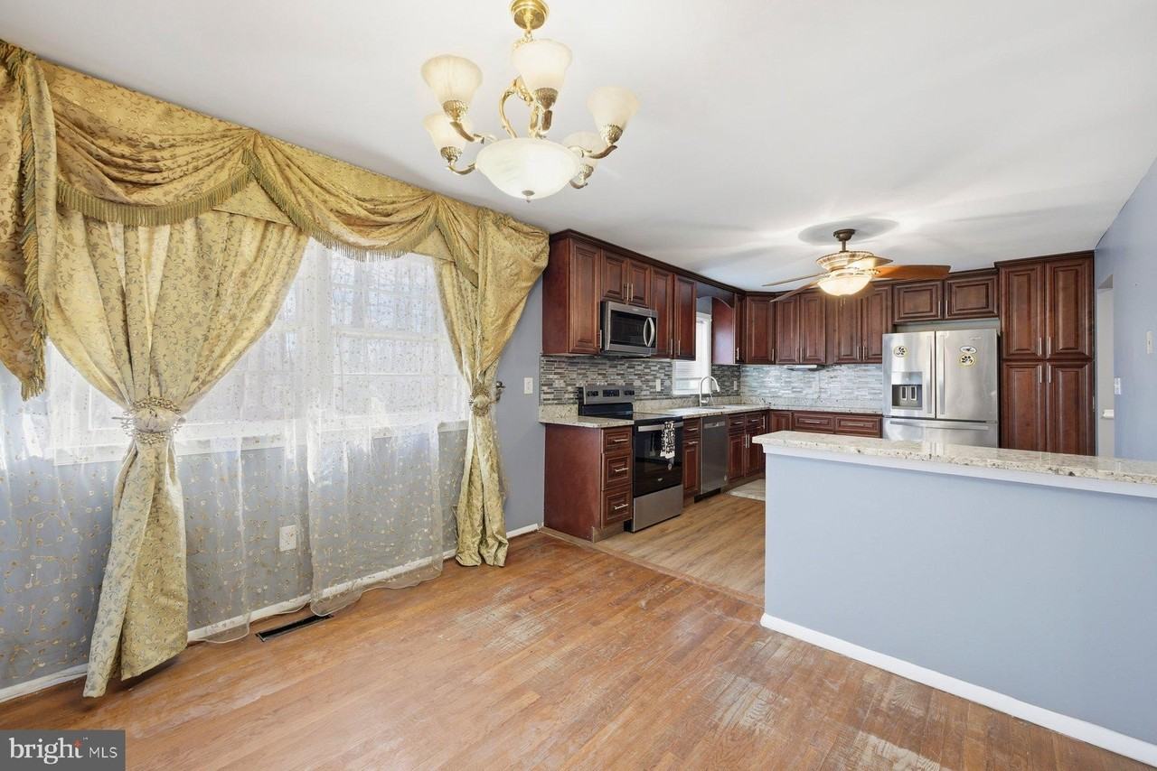 12912 Princeleigh St - Photo 4 of 40