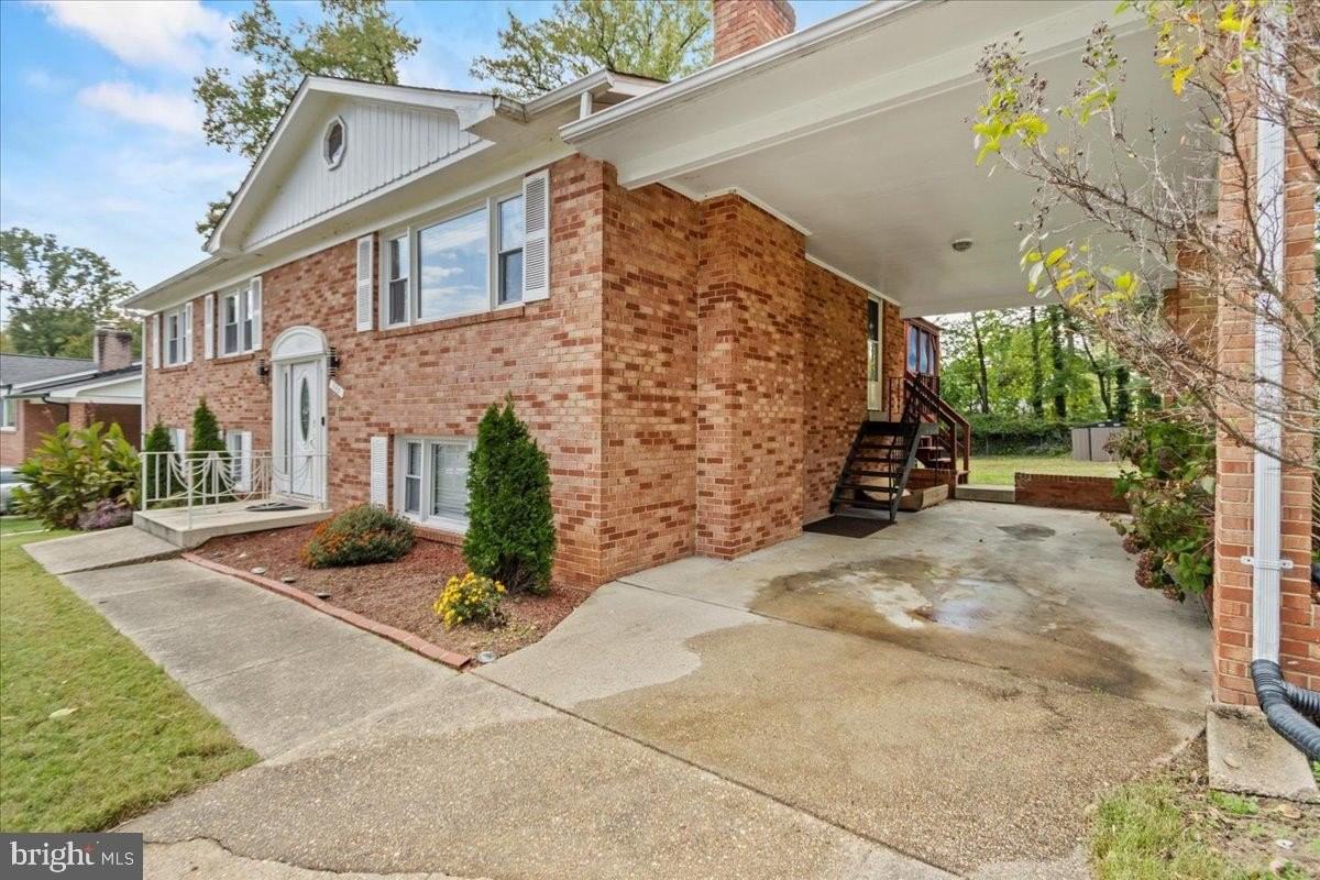 517 ROUND TABLE Drive unit: Upper Level Only - Photo 2 of 25