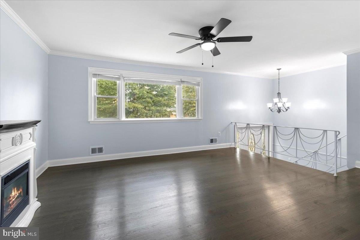 517 ROUND TABLE Drive unit: Upper Level Only - Photo 4 of 25