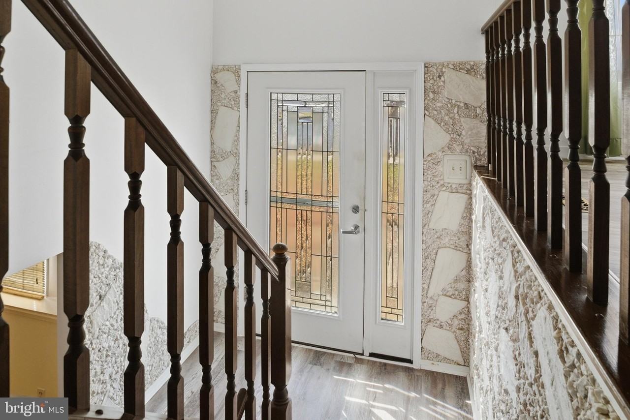 26 Dover Ln - Photo 3 of 29