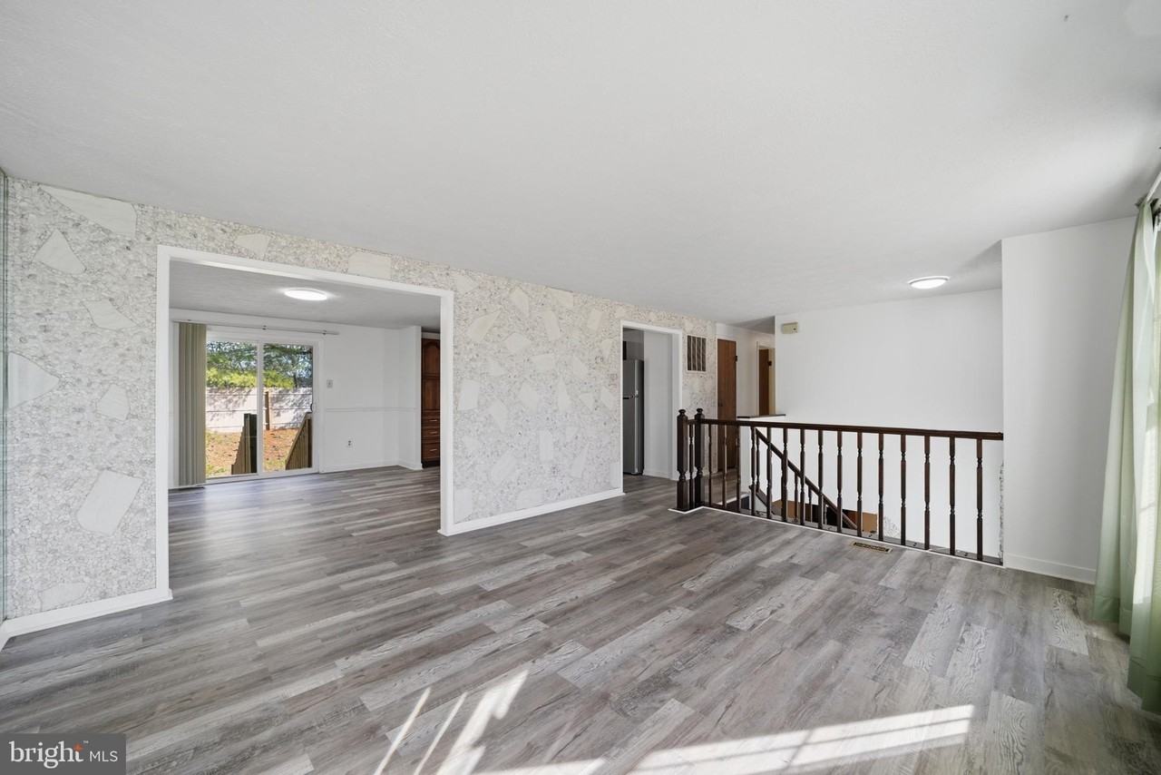 26 Dover Ln - Photo 4 of 29