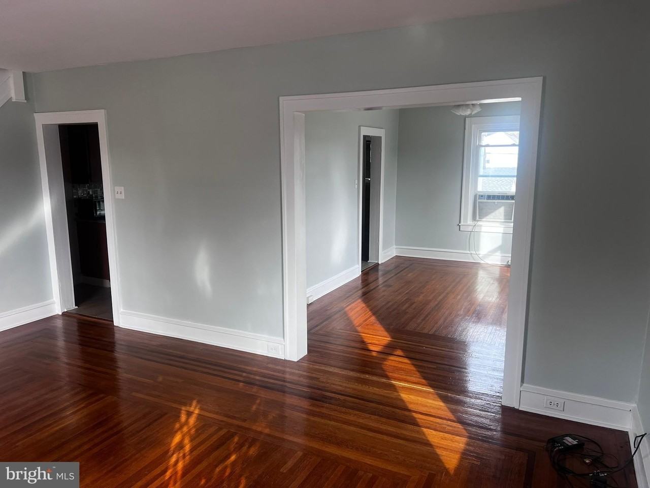 501 N Brobst St - Photo 3 of 12