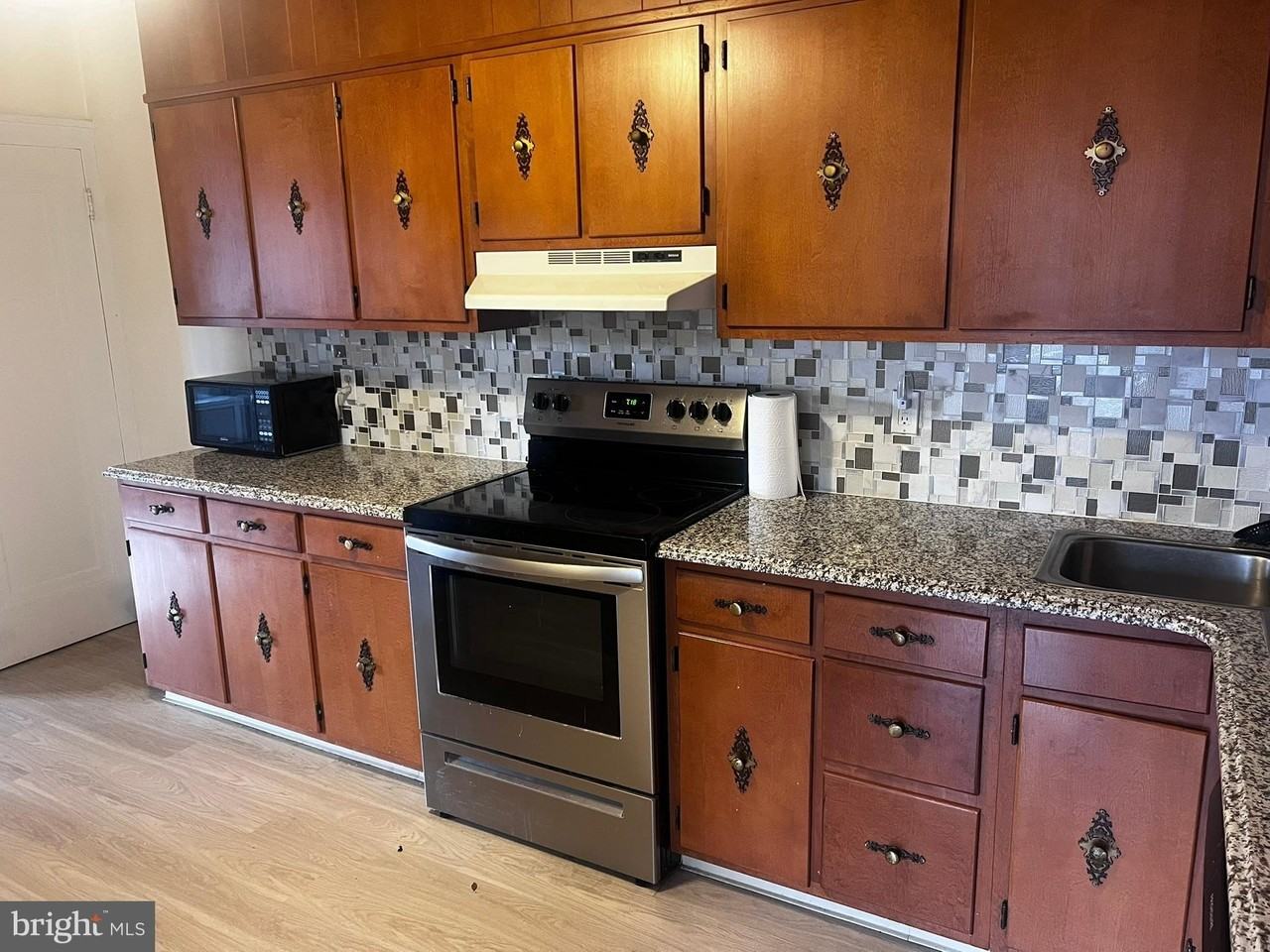 501 N Brobst St - Photo 6 of 12