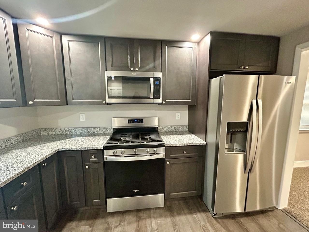 528 Harding Ave - Photo 6 of 16