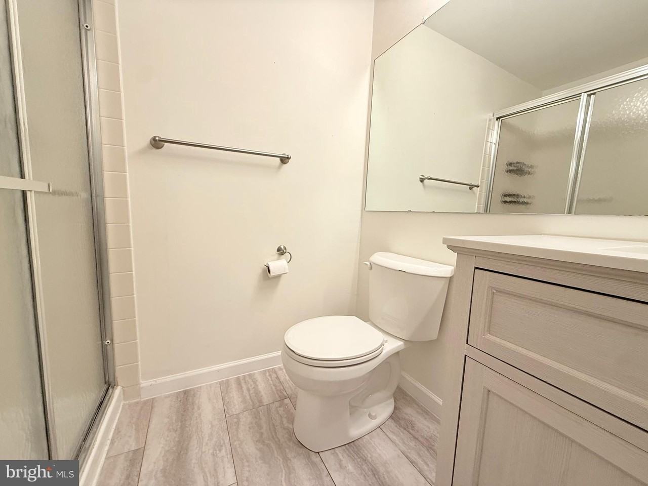 301 Society Pl - Photo 7 of 11