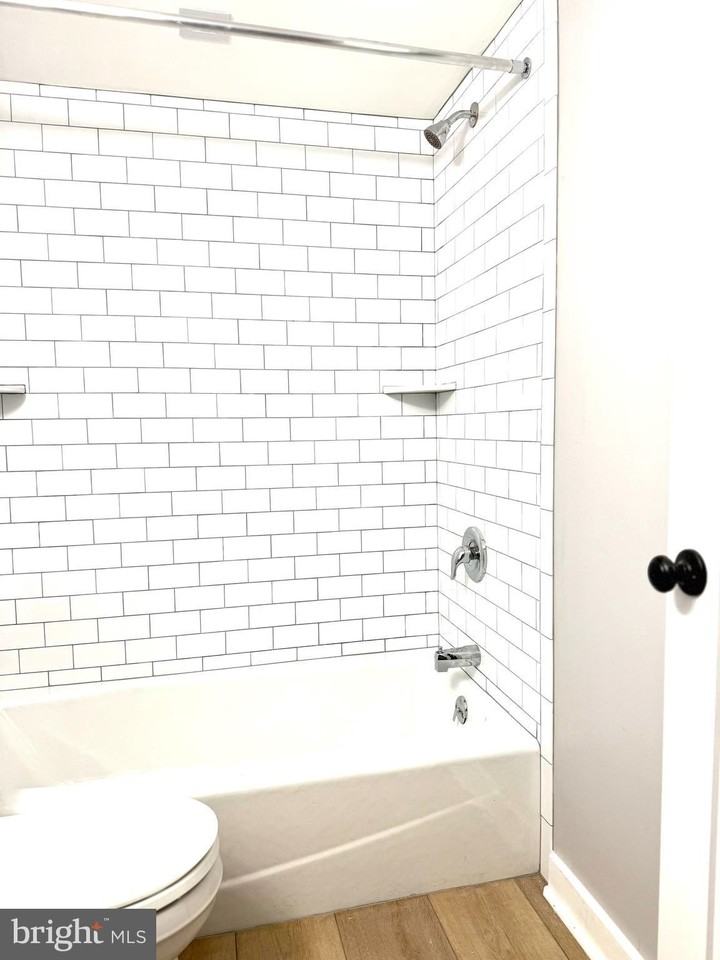 653 Pine St - Photo 6 of 14