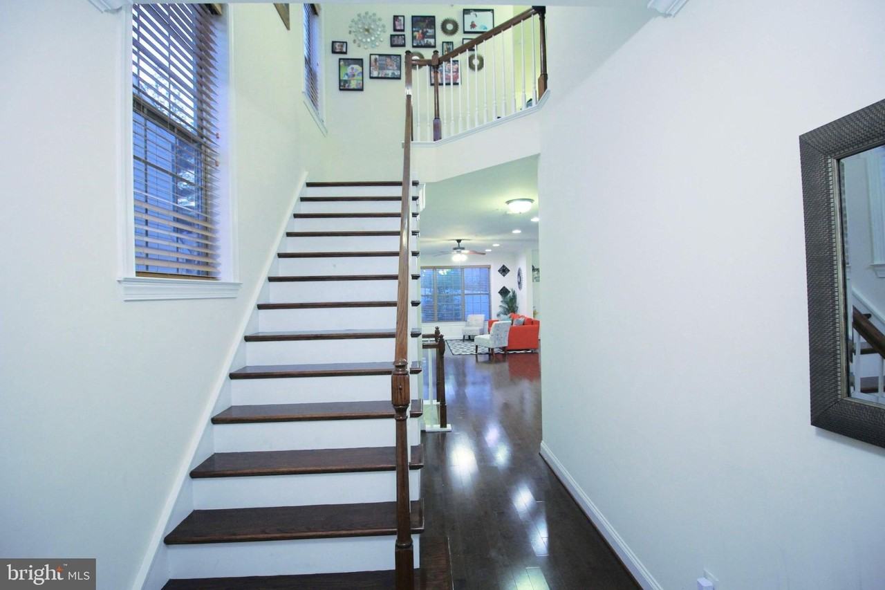 4 Stonehaven Cir - Photo 3 of 16