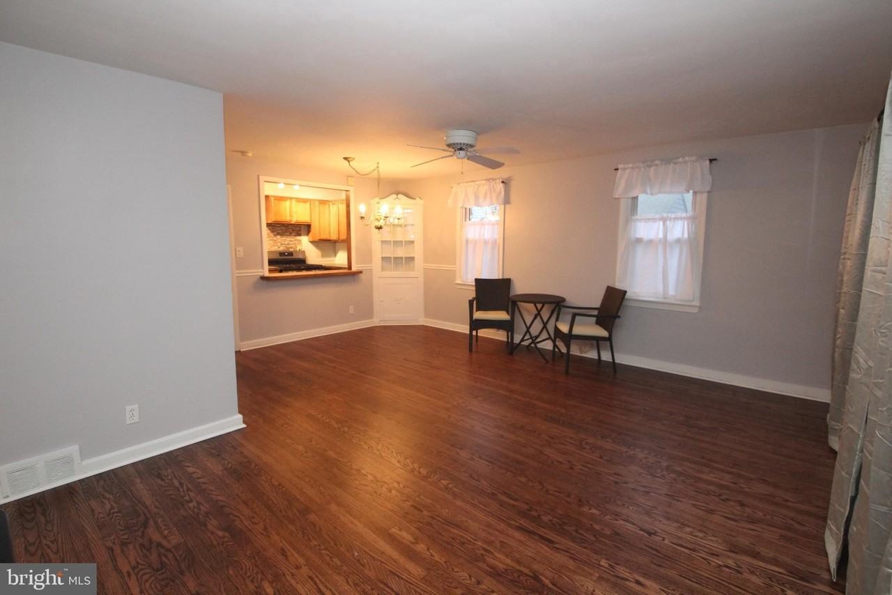 2448 Pershing Ave - Photo 3 of 23