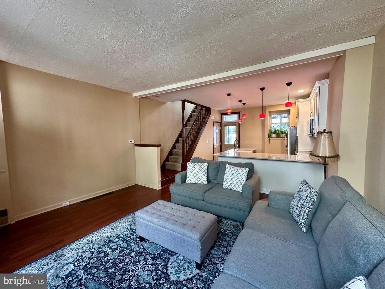 3922 Manor St - Photo 6 of 30