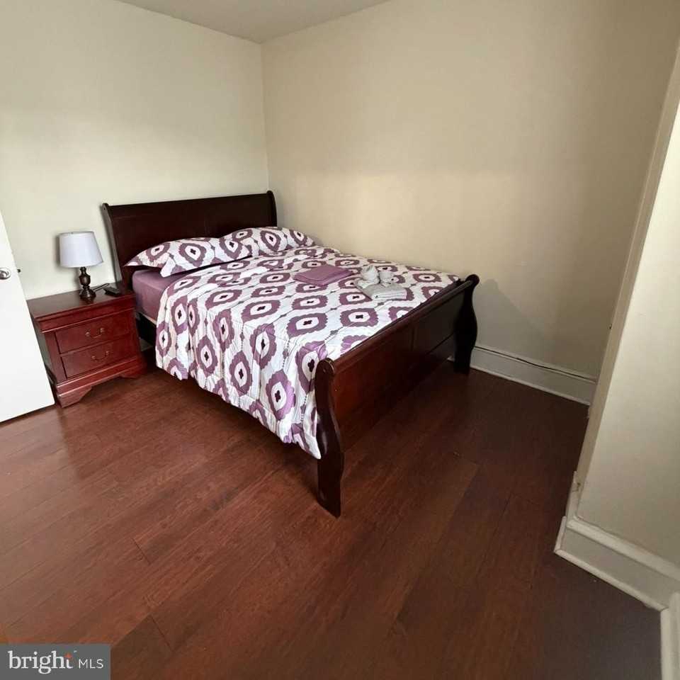 929 Edgemore Rd - Photo 7 of 16