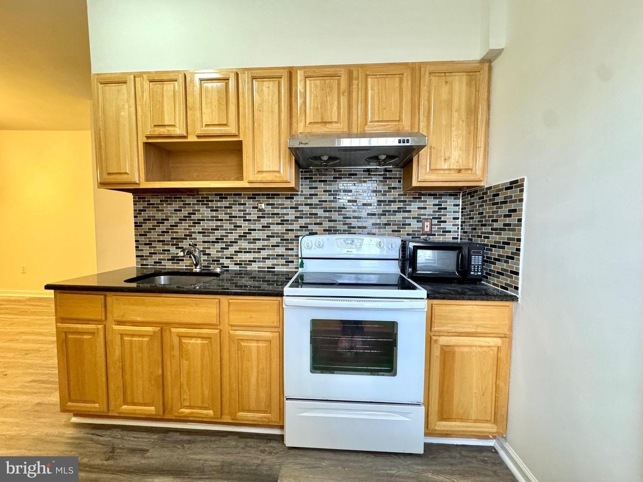 1224 Summer St Unit 1f #1F - Photo 4 of 9