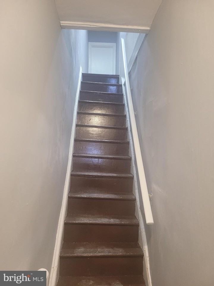 134 N Ruby St Apt 2 #2 - Photo 2 of 16