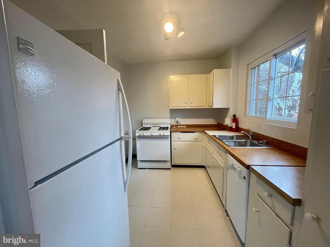 1616 Preston Rd Unit 1616 #1616 - Photo 7 of 17