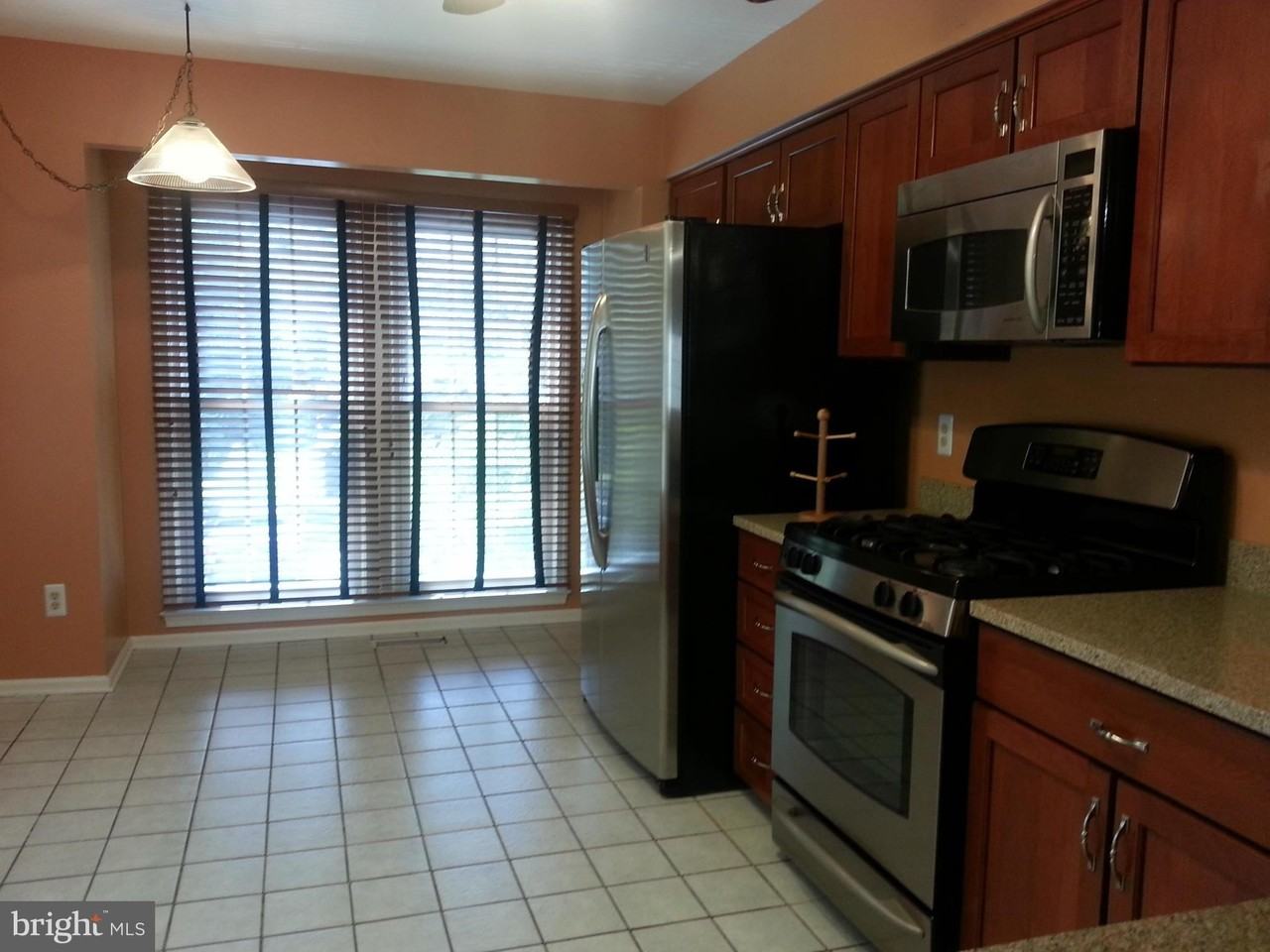 12002 Lisa Marie Ct - Photo 3 of 21