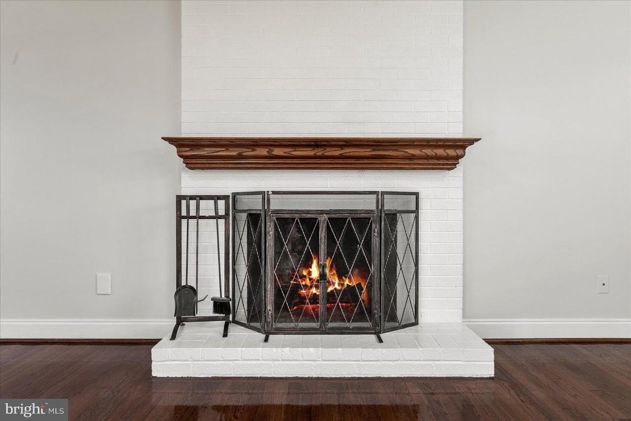 7114 Xavier Ct - Photo 7 of 50