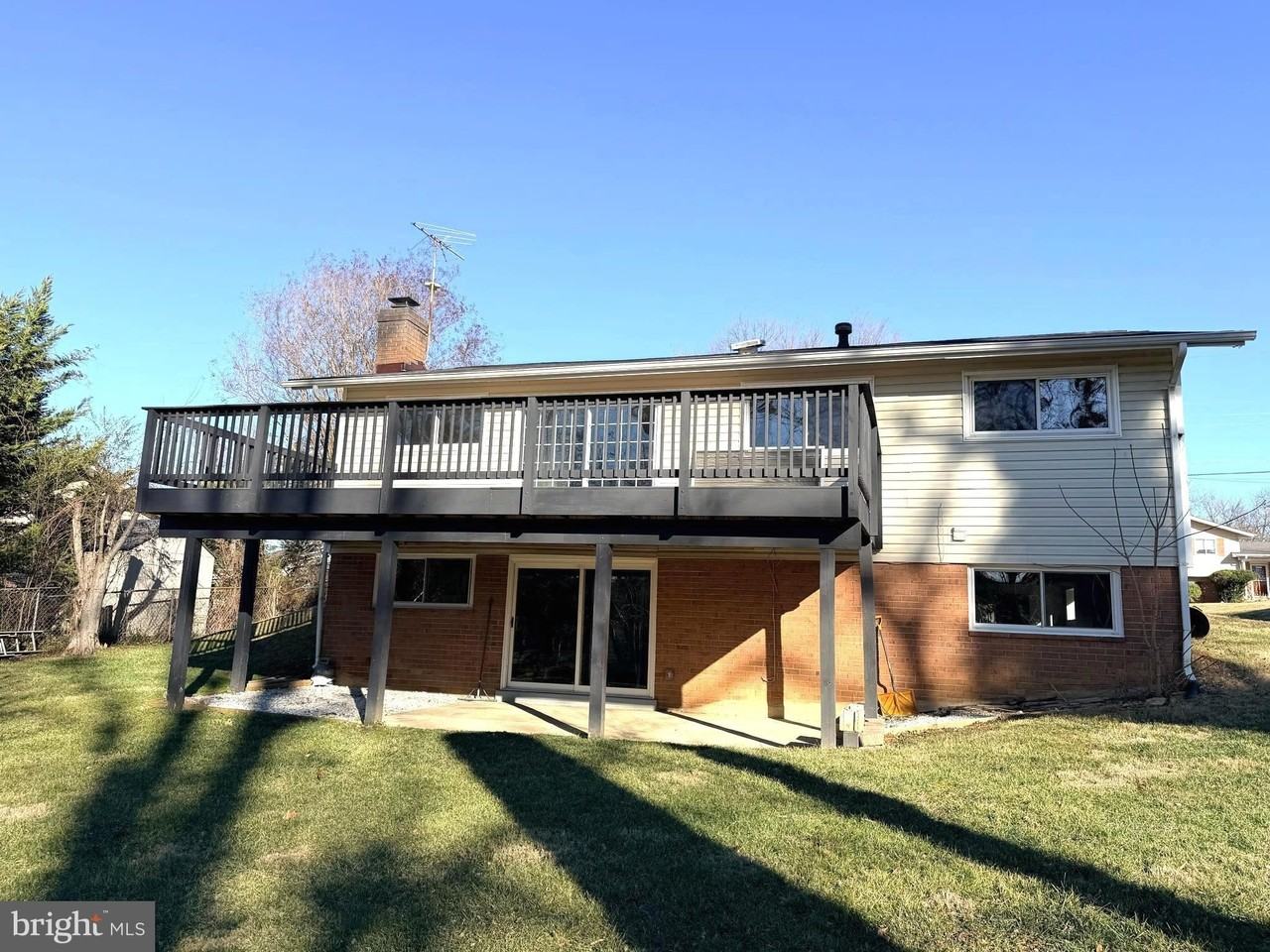 7815 Bristow Dr - Photo 2 of 31