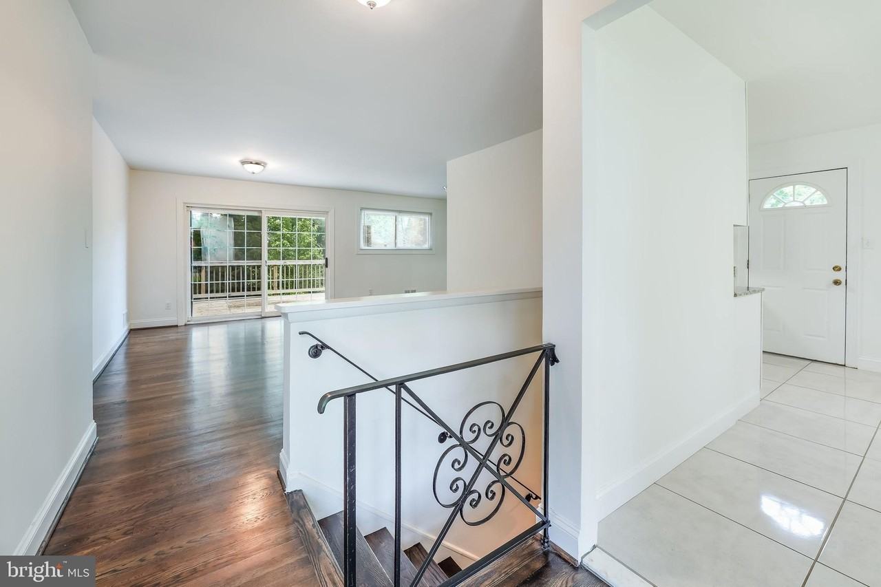 7815 Bristow Dr - Photo 7 of 31