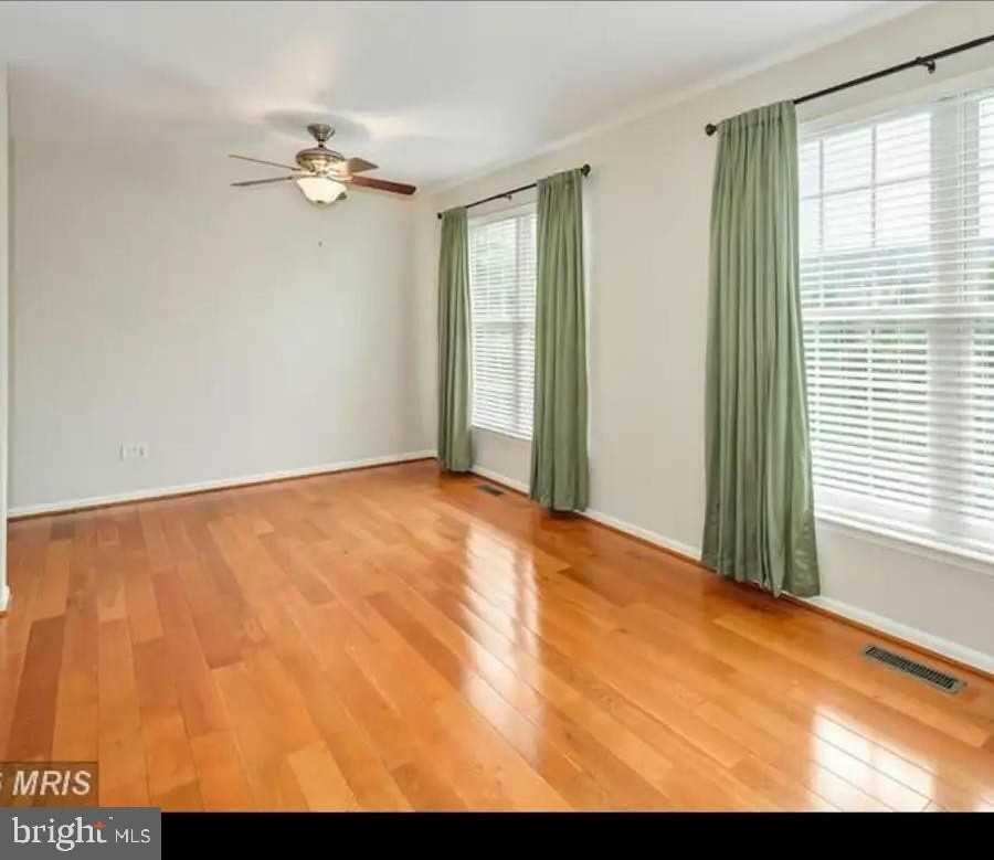 20871 Grisdale Ter - Photo 5 of 11