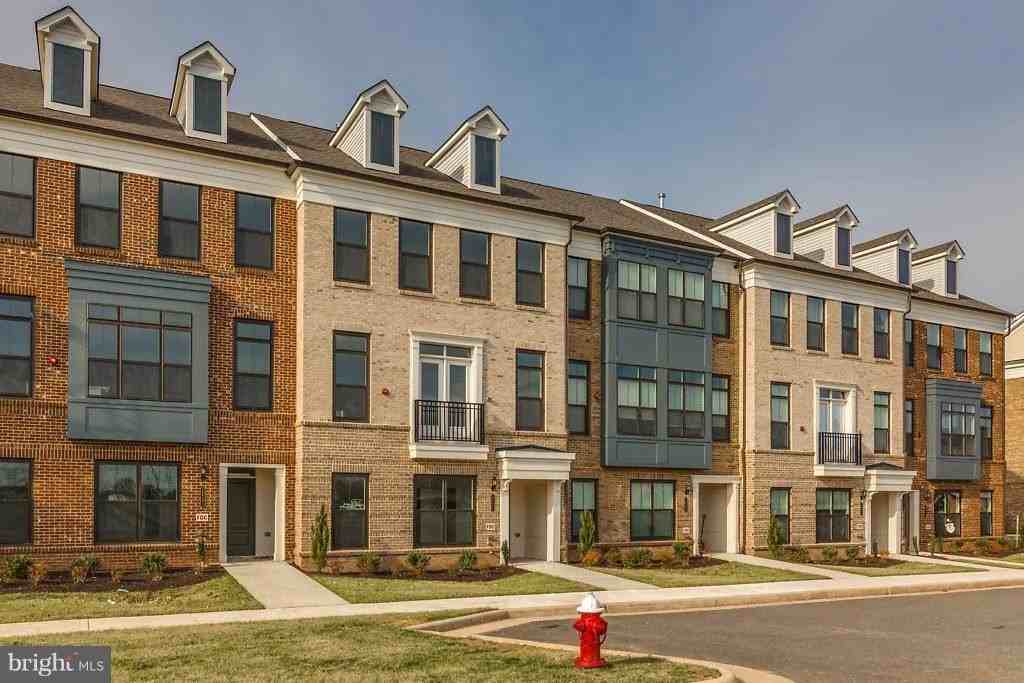 22589 Amendola Ter - Photo 2 of 43