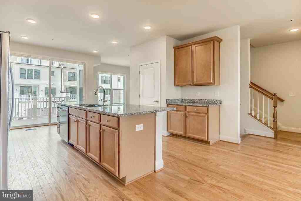 22589 Amendola Ter - Photo 3 of 43