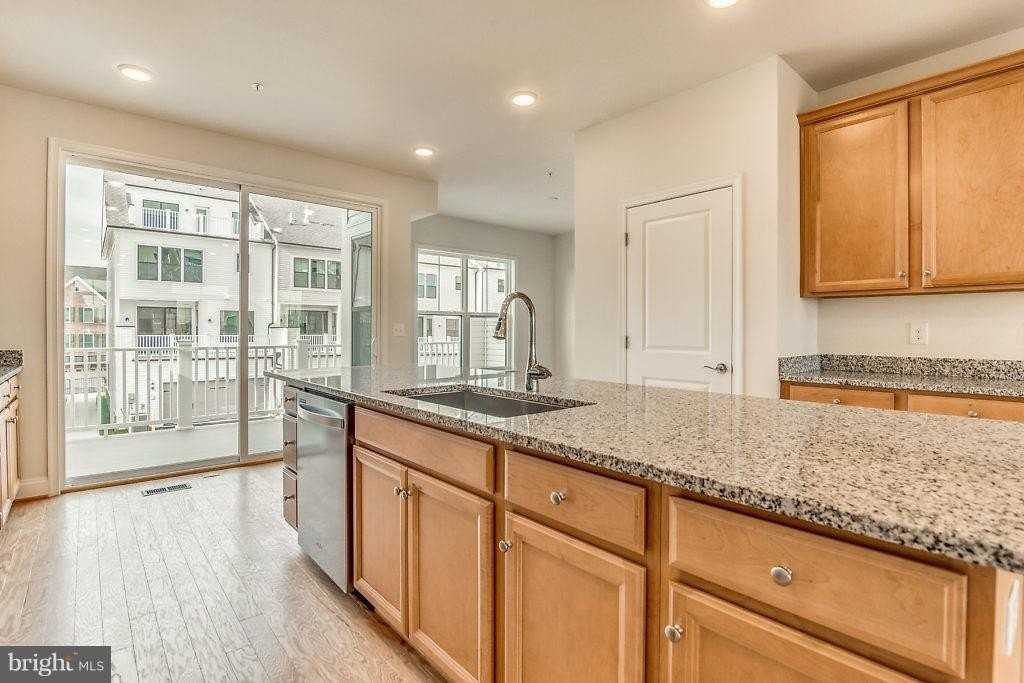 22589 Amendola Ter - Photo 4 of 43