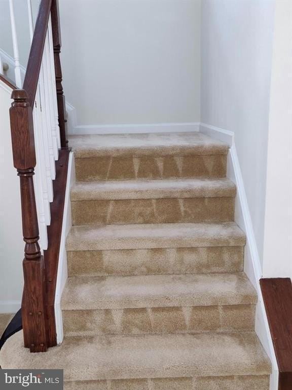 42891 Edgegrove Heights Ter - Photo 2 of 27